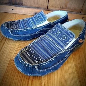 ROPER slip on canvas shoes w/aztec design